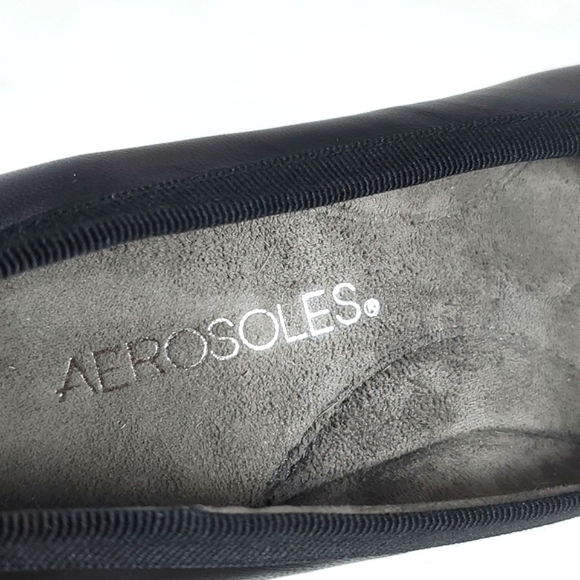 Aerosoles Playhouse Black Leather Bow Round Toe Pumps 2.5" Heels - Picture 11 of 15
